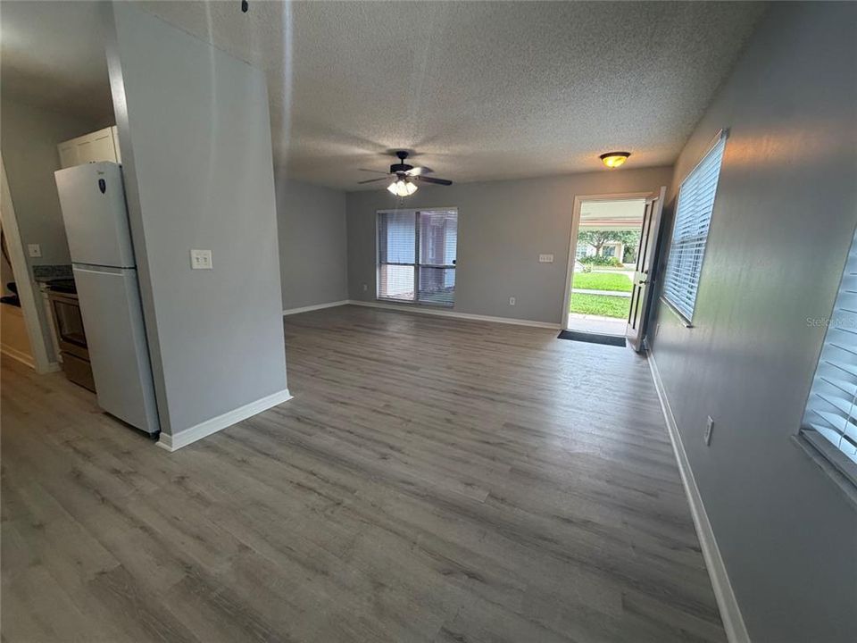 For Rent: $2,100 (4 beds, 2 baths, 2079 Square Feet)