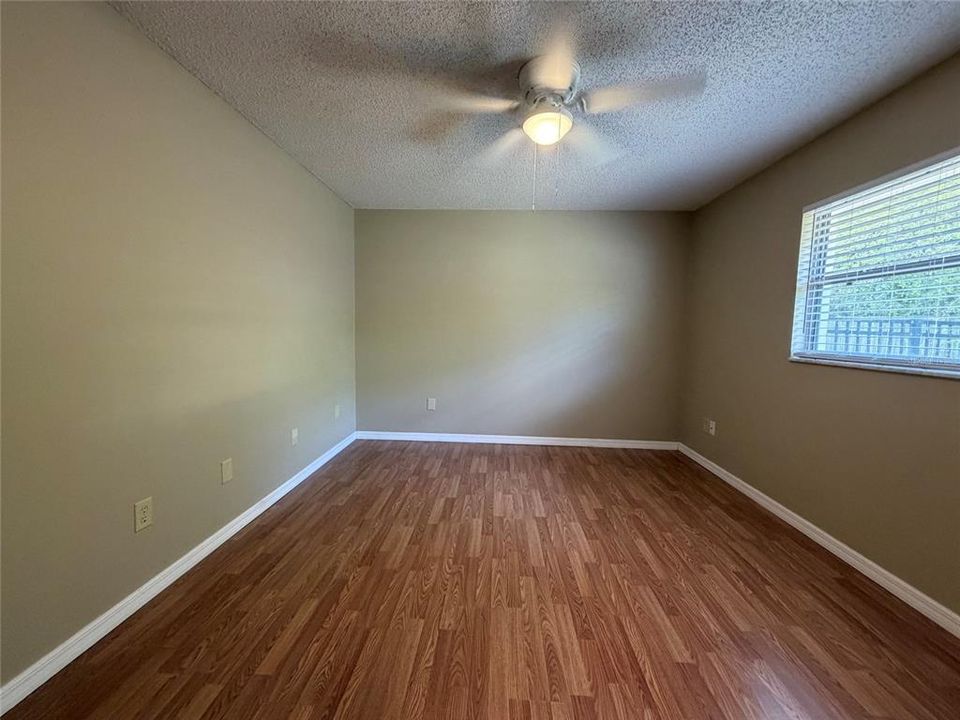 For Rent: $2,100 (4 beds, 2 baths, 2079 Square Feet)