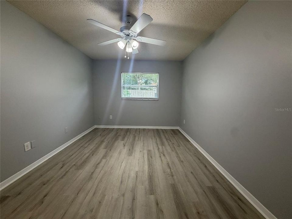 For Rent: $2,100 (4 beds, 2 baths, 2079 Square Feet)