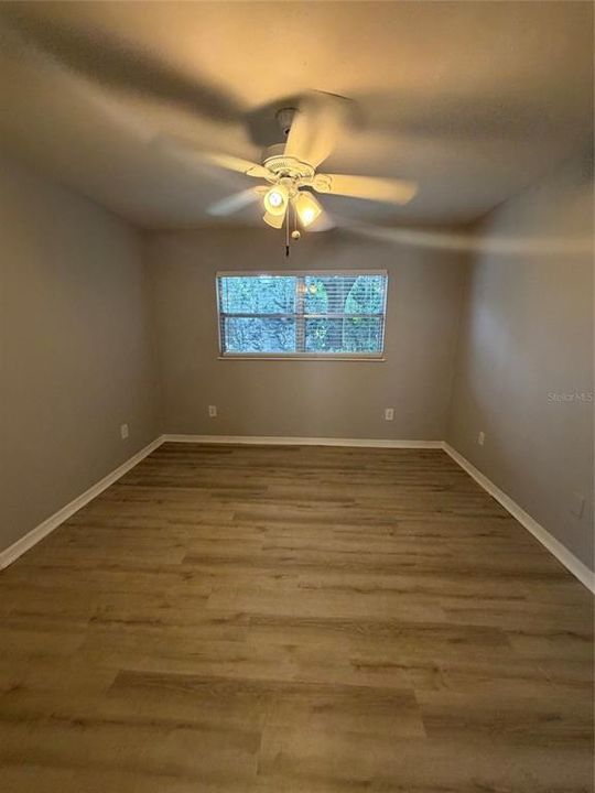 For Rent: $2,100 (4 beds, 2 baths, 2079 Square Feet)