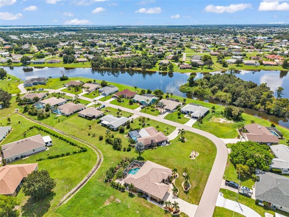 Active With Contract: $374,900 (3 beds, 2 baths, 1644 Square Feet)