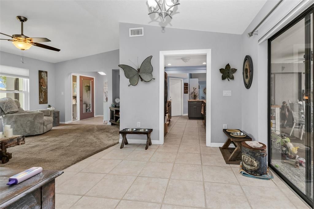 Active With Contract: $374,900 (3 beds, 2 baths, 1644 Square Feet)