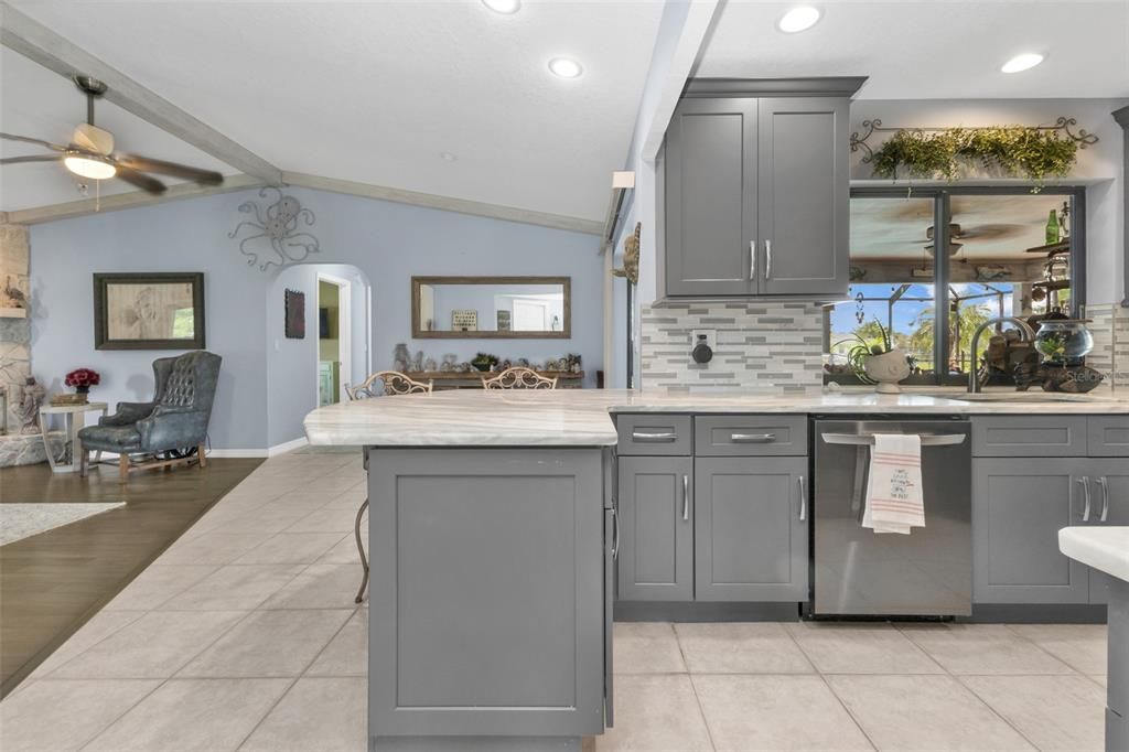 Active With Contract: $374,900 (3 beds, 2 baths, 1644 Square Feet)