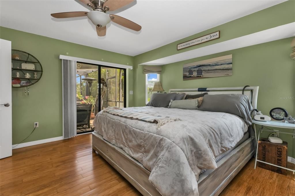 Active With Contract: $374,900 (3 beds, 2 baths, 1644 Square Feet)