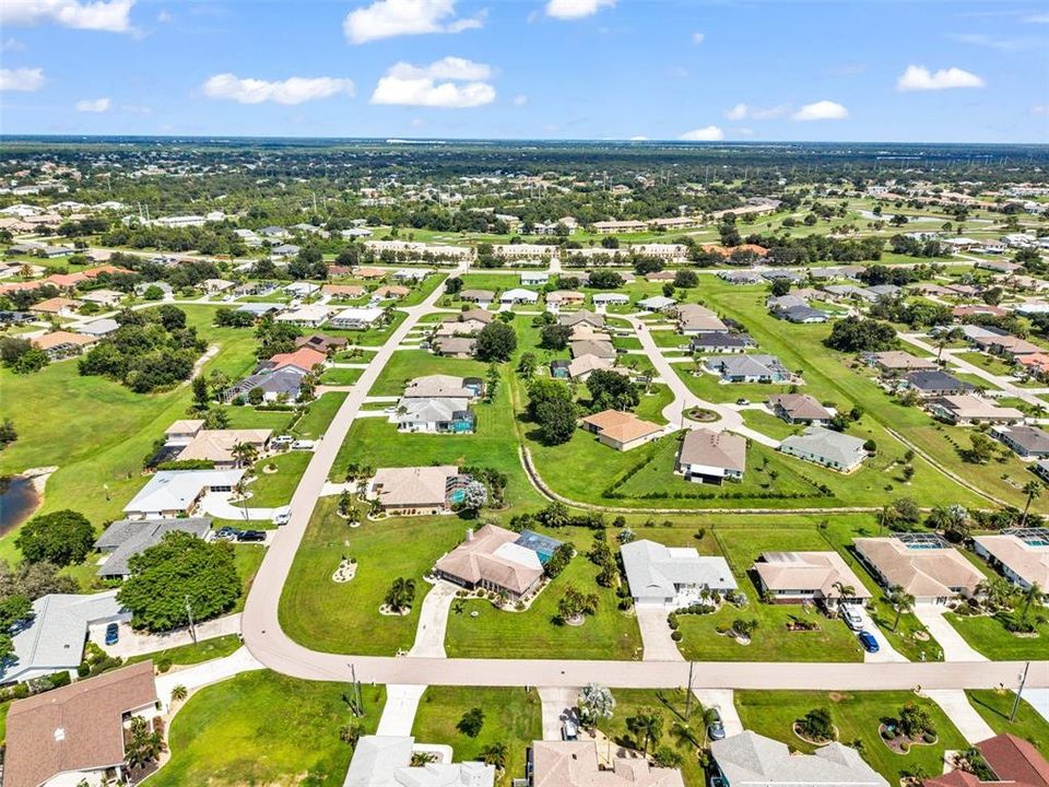 Active With Contract: $374,900 (3 beds, 2 baths, 1644 Square Feet)