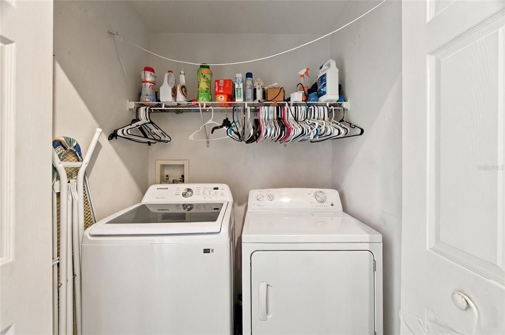 For Sale: $215,000 (2 beds, 2 baths, 1297 Square Feet)