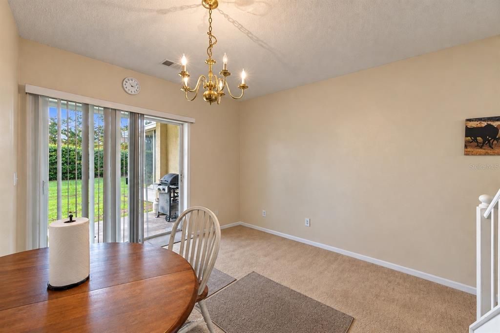 For Sale: $215,000 (2 beds, 2 baths, 1297 Square Feet)