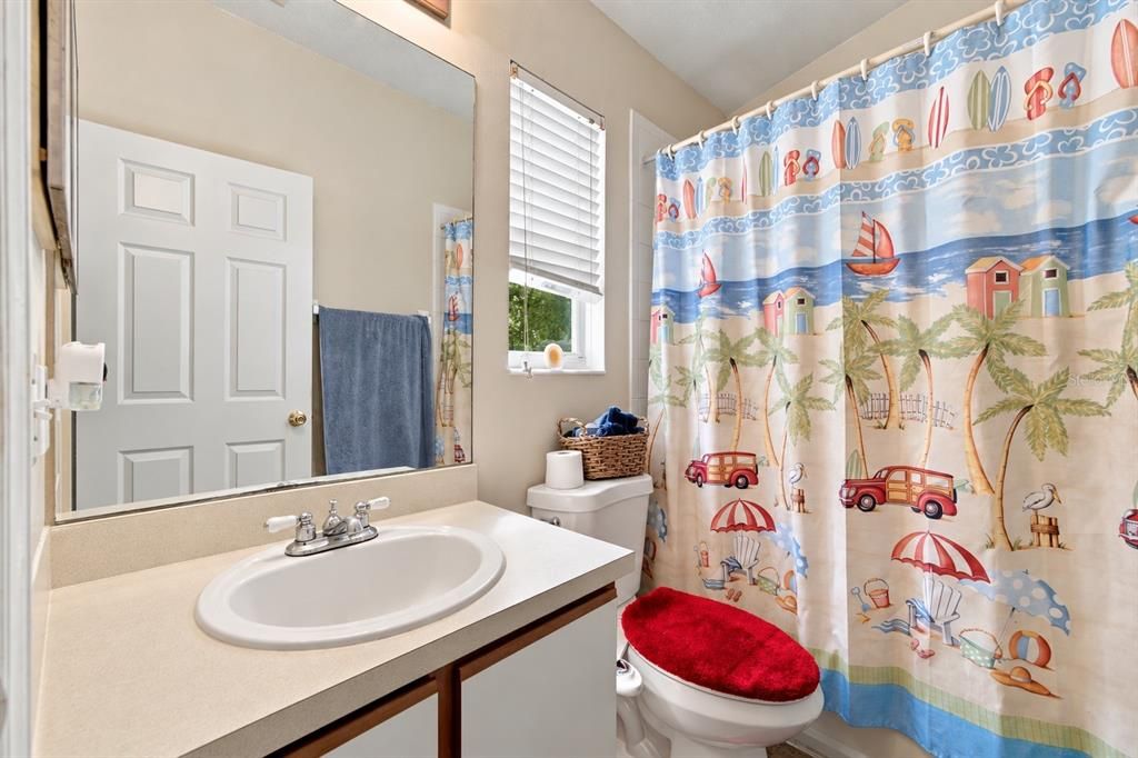 For Sale: $215,000 (2 beds, 2 baths, 1297 Square Feet)