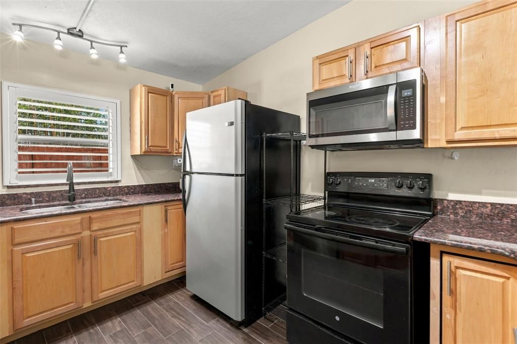 For Sale: $459,000 (3 beds, 2 baths, 1818 Square Feet)