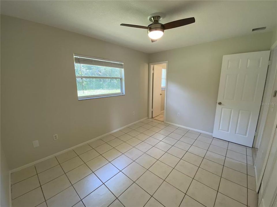 For Rent: $1,800 (2 beds, 1 baths, 918 Square Feet)