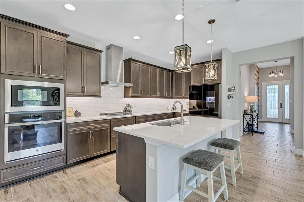 For Sale: $500,000 (3 beds, 3 baths, 2142 Square Feet)