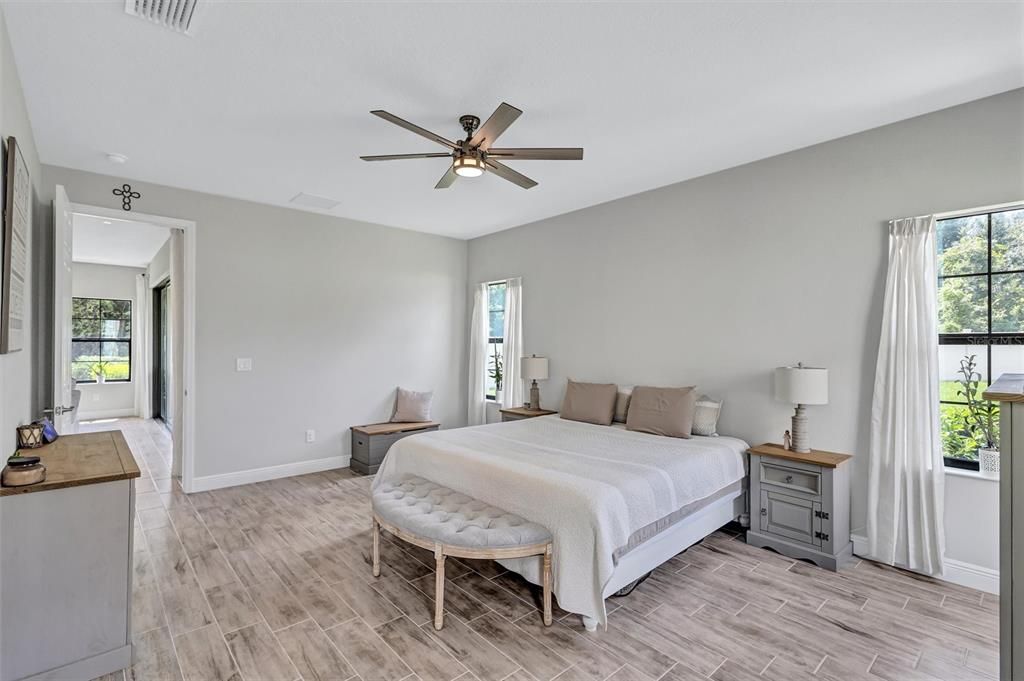 For Sale: $500,000 (3 beds, 3 baths, 2142 Square Feet)