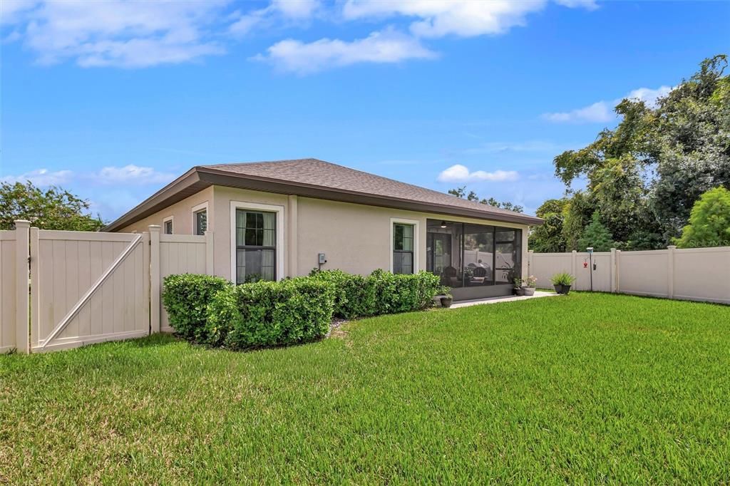 For Sale: $500,000 (3 beds, 3 baths, 2142 Square Feet)
