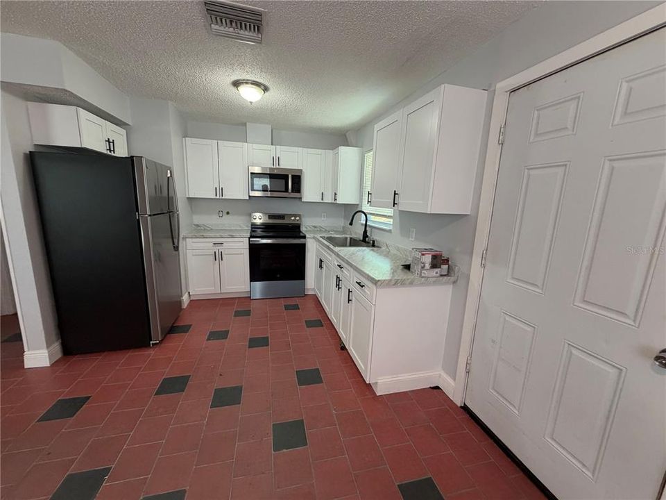En Venta: $529,850 (6 camas, 0 baños, 2040 Pies cuadrados)