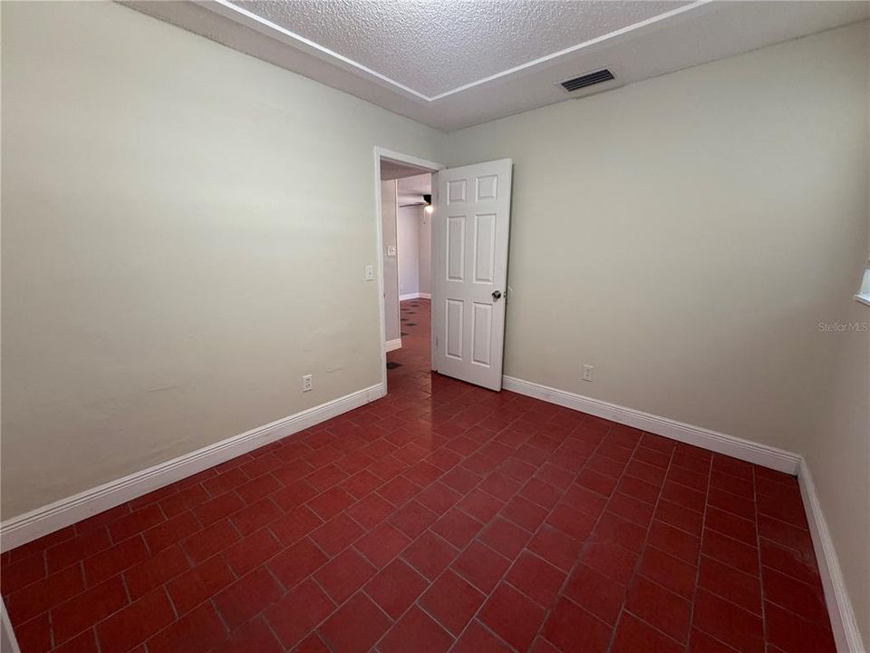 En Venta: $529,850 (6 camas, 0 baños, 2040 Pies cuadrados)