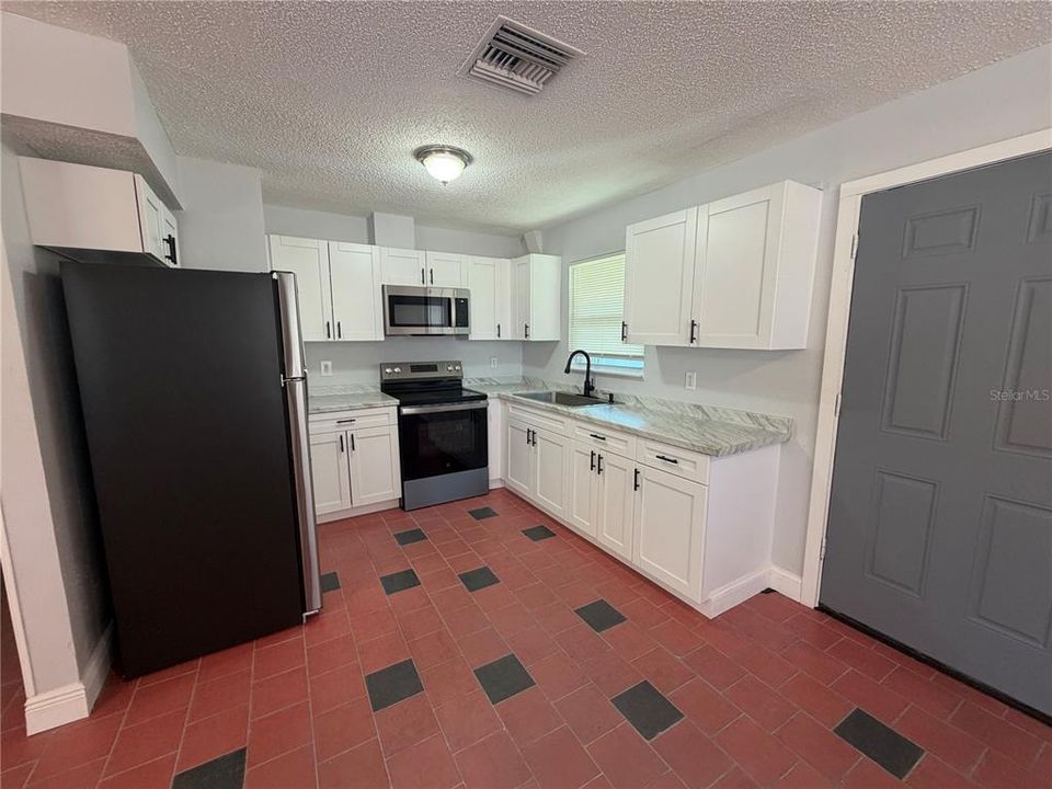 En Venta: $529,850 (6 camas, 0 baños, 2040 Pies cuadrados)