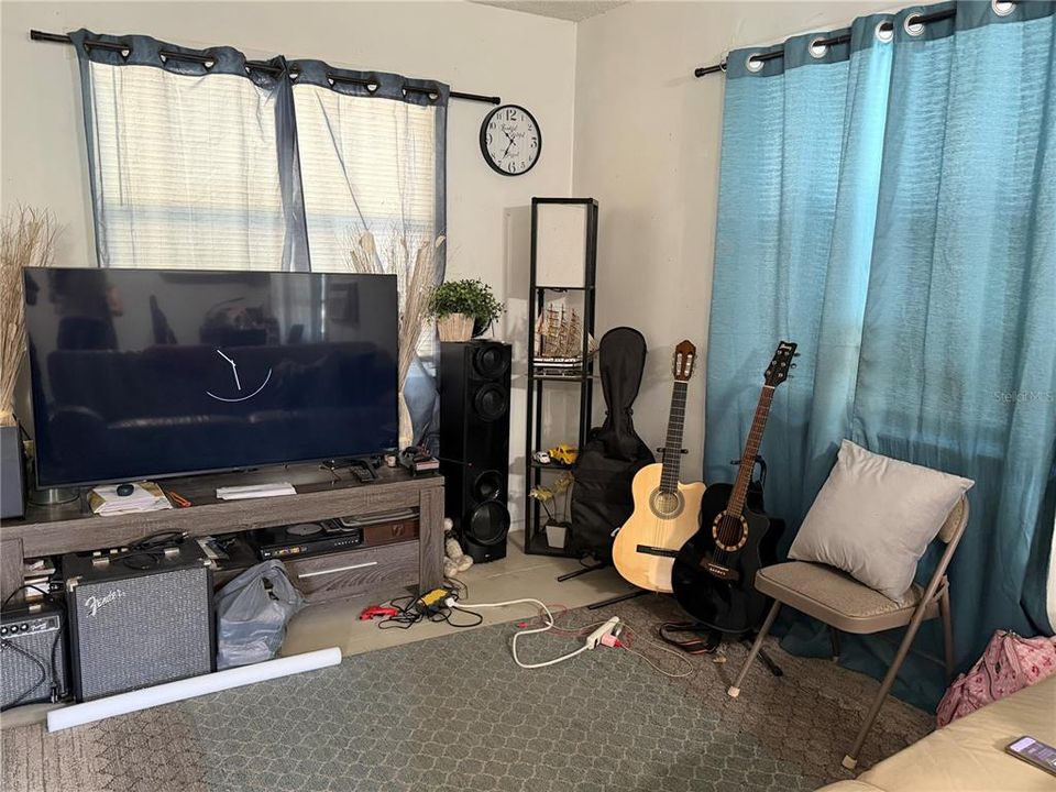 En Venta: $529,850 (6 camas, 0 baños, 2040 Pies cuadrados)
