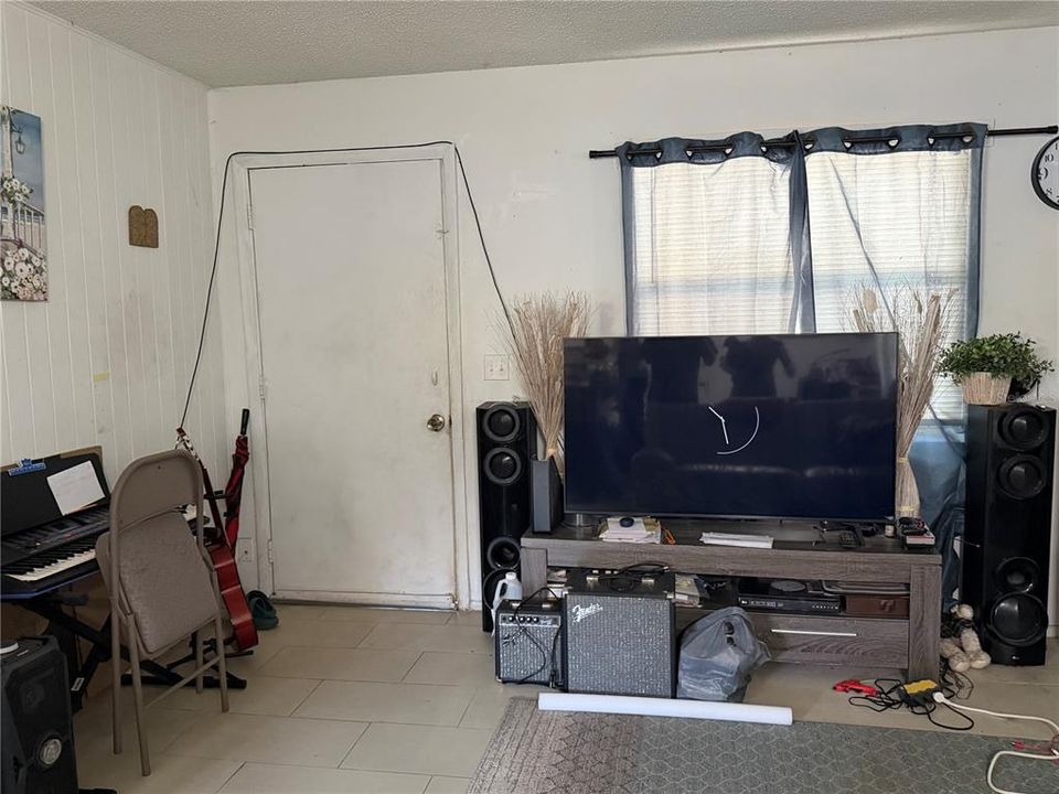 En Venta: $529,850 (6 camas, 0 baños, 2040 Pies cuadrados)
