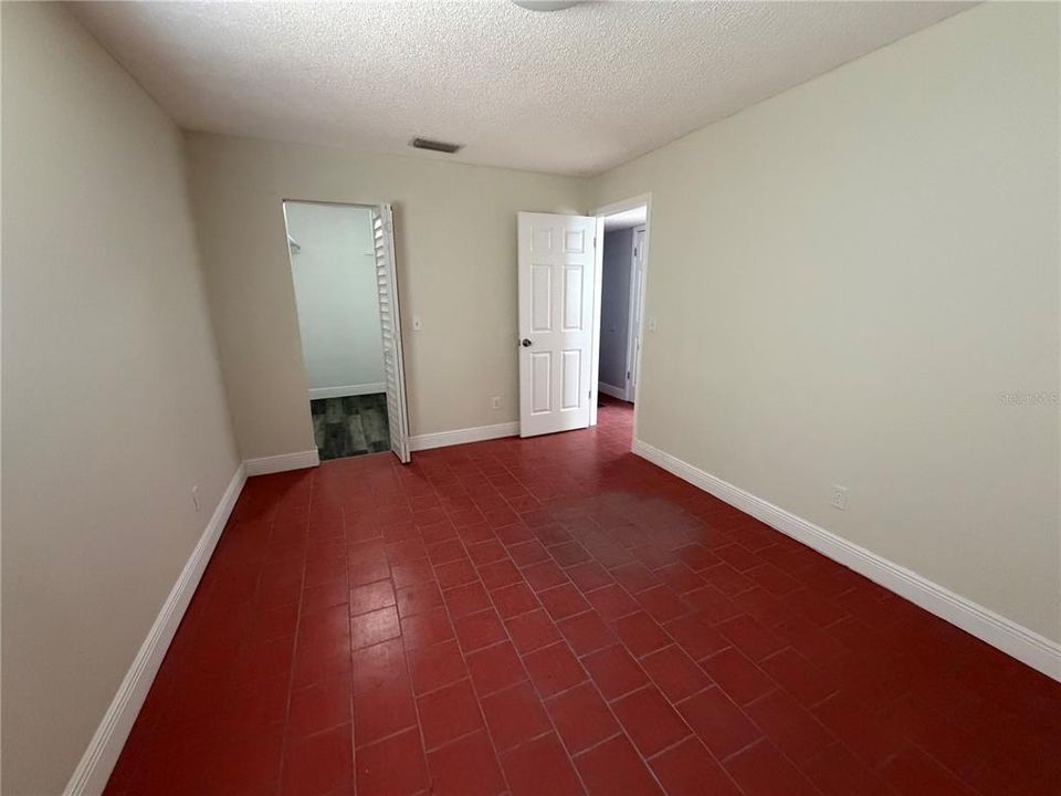 En Venta: $529,850 (6 camas, 0 baños, 2040 Pies cuadrados)
