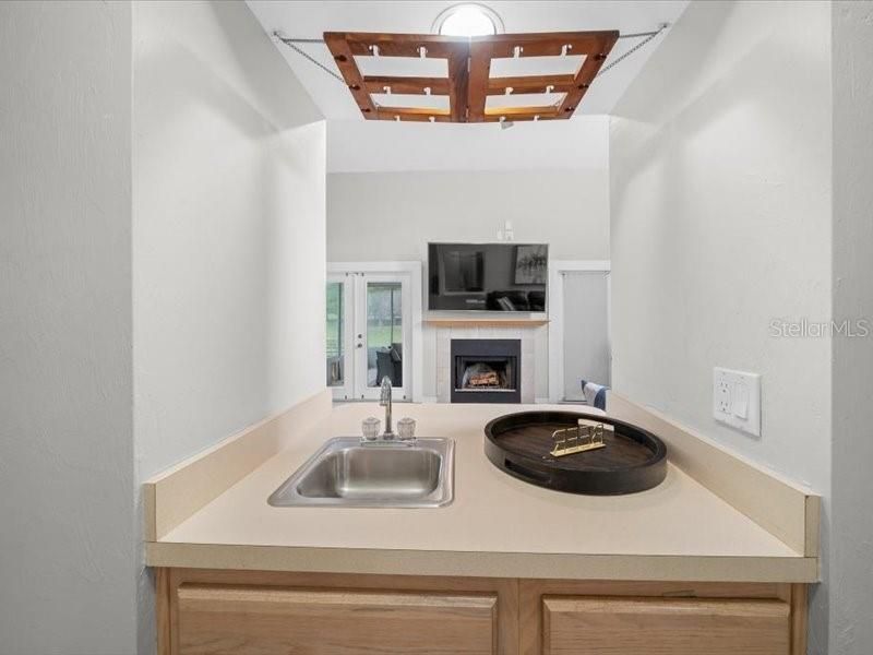 En Venta: $375,000 (3 camas, 2 baños, 1601 Pies cuadrados)