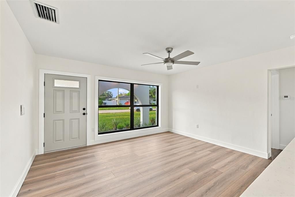 For Rent: $2,895 (3 beds, 2 baths, 985 Square Feet)