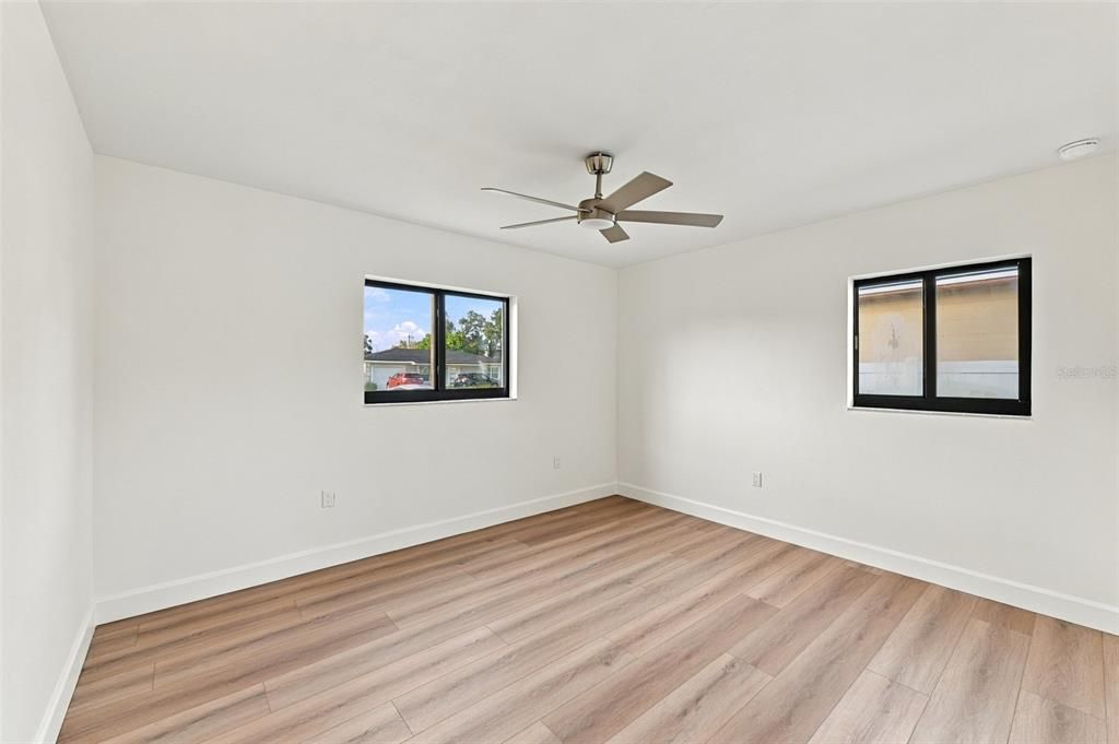 For Rent: $2,895 (3 beds, 2 baths, 985 Square Feet)