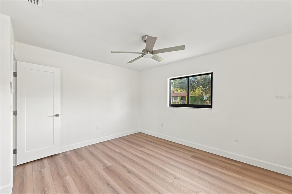 For Rent: $2,895 (3 beds, 2 baths, 985 Square Feet)