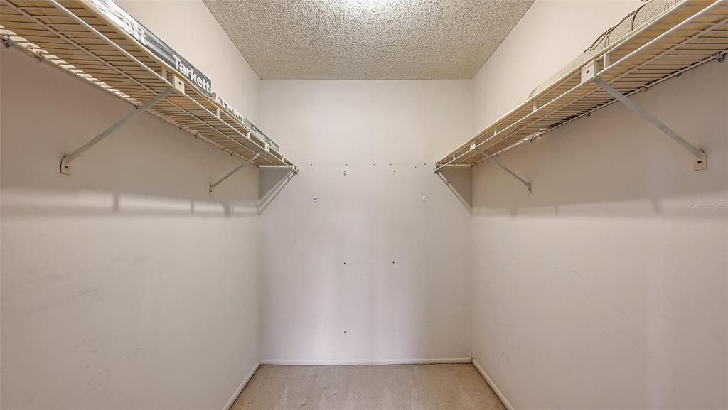 For Sale: $249,500 (2 beds, 2 baths, 1369 Square Feet)