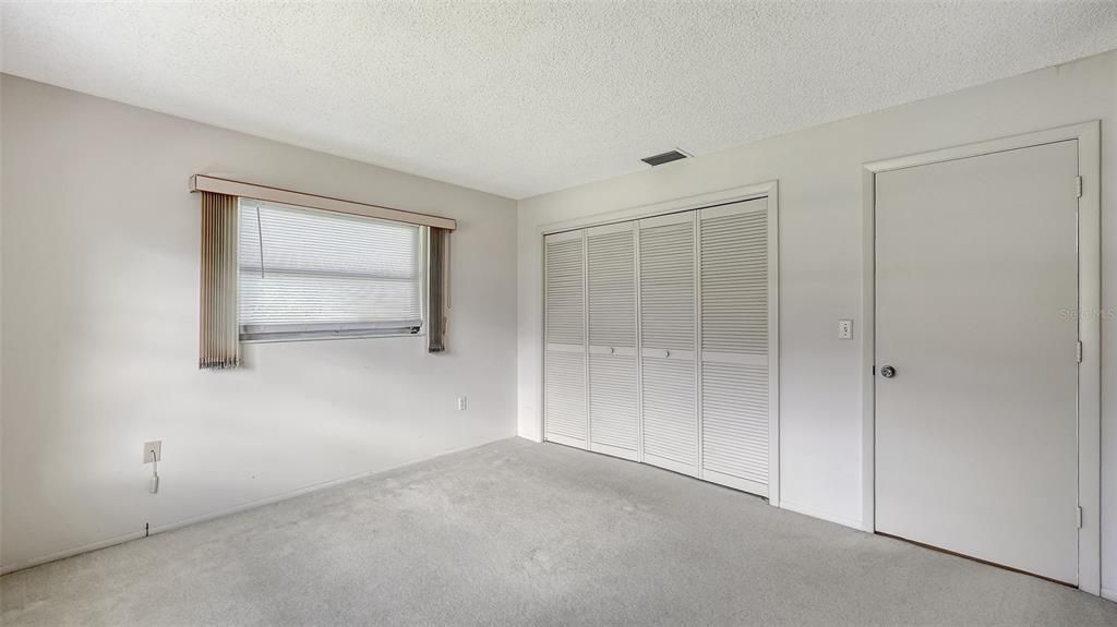 For Sale: $249,500 (2 beds, 2 baths, 1369 Square Feet)