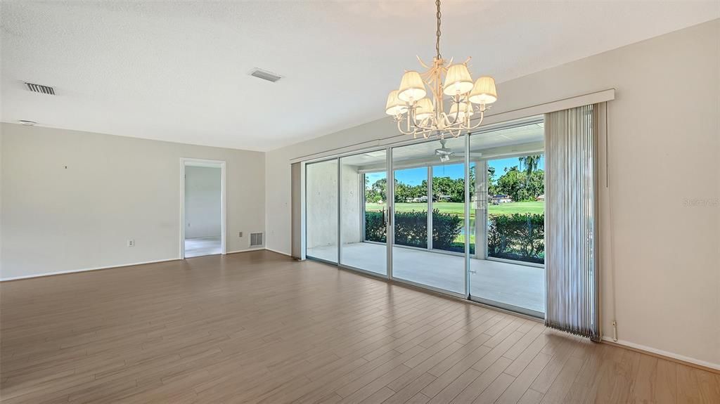 For Sale: $249,500 (2 beds, 2 baths, 1369 Square Feet)