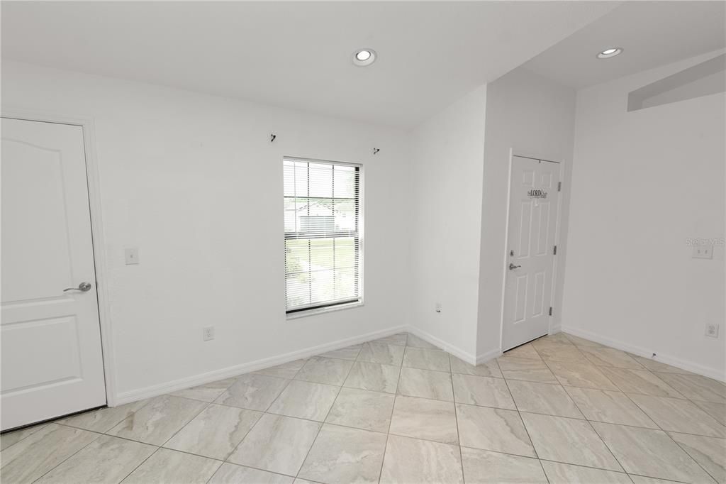 En Venta: $309,900 (3 camas, 2 baños, 1380 Pies cuadrados)