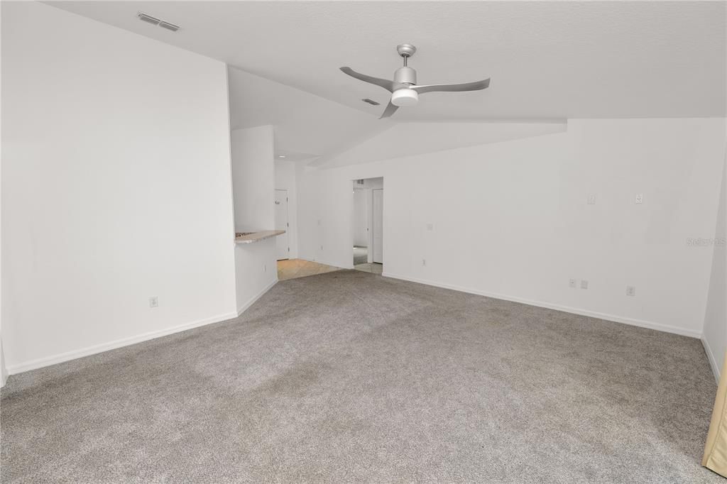 En Venta: $309,900 (3 camas, 2 baños, 1380 Pies cuadrados)