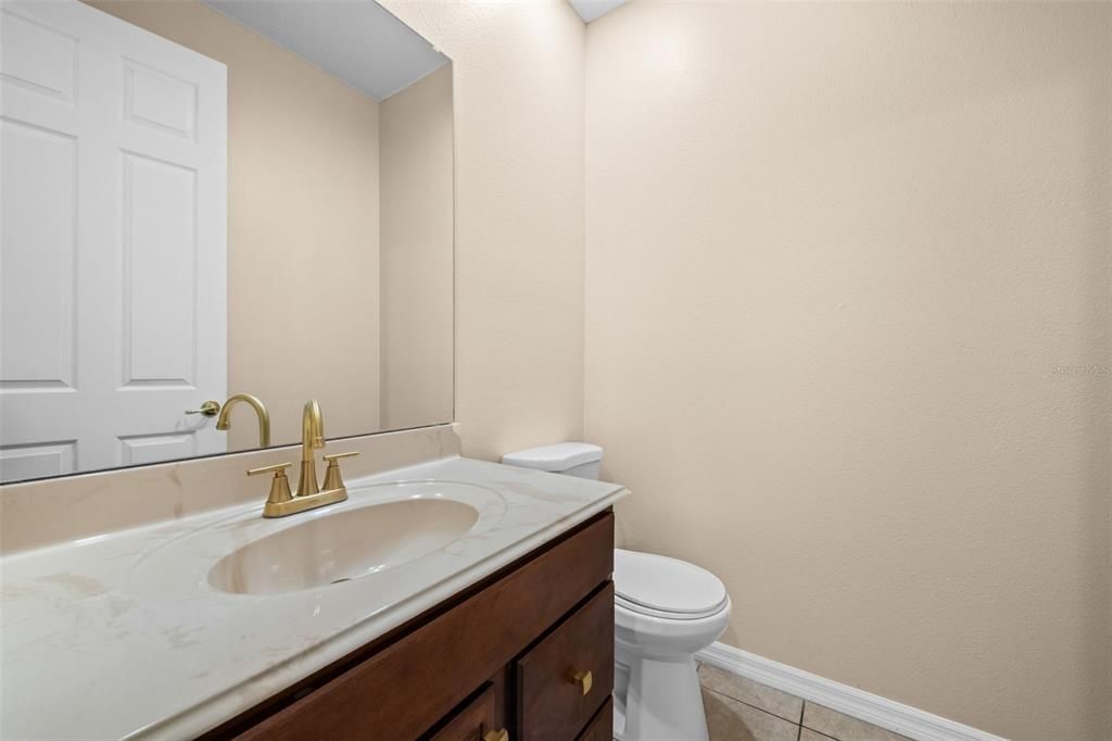For Sale: $325,000 (3 beds, 2 baths, 2079 Square Feet)