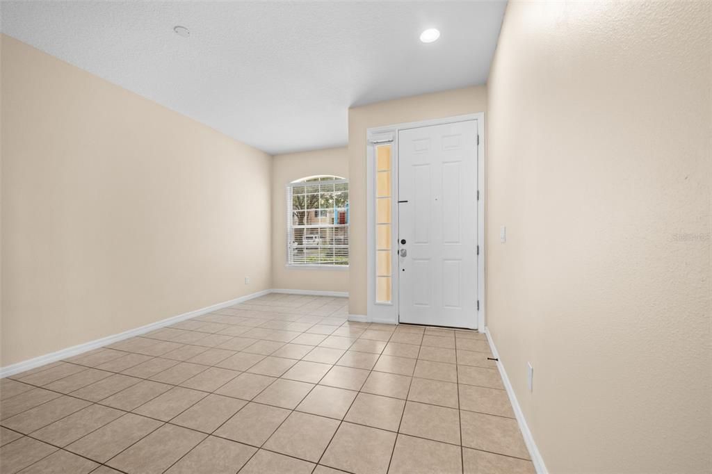 For Sale: $325,000 (3 beds, 2 baths, 2079 Square Feet)