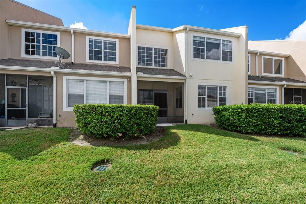 For Sale: $325,000 (3 beds, 2 baths, 2079 Square Feet)