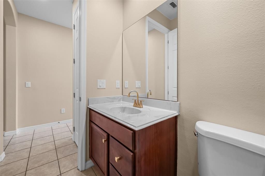 For Sale: $325,000 (3 beds, 2 baths, 2079 Square Feet)