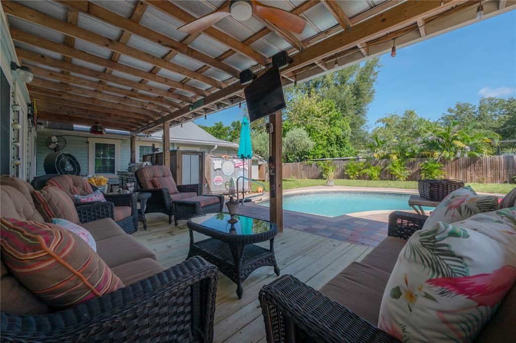 En Venta: $710,000 (4 camas, 3 baños, 1892 Pies cuadrados)