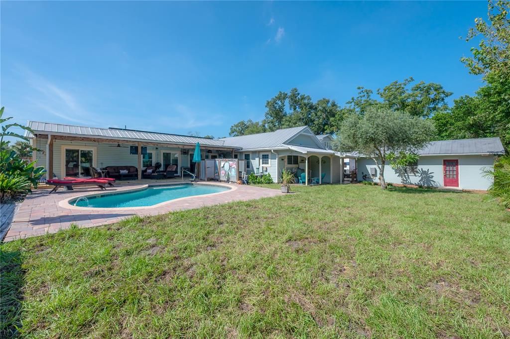 En Venta: $710,000 (4 camas, 3 baños, 1892 Pies cuadrados)
