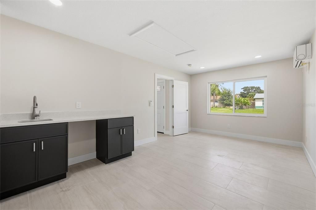 En Venta: $549,900 (4 camas, 3 baños, 1470 Pies cuadrados)