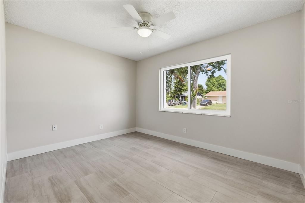 En Venta: $549,900 (4 camas, 3 baños, 1470 Pies cuadrados)