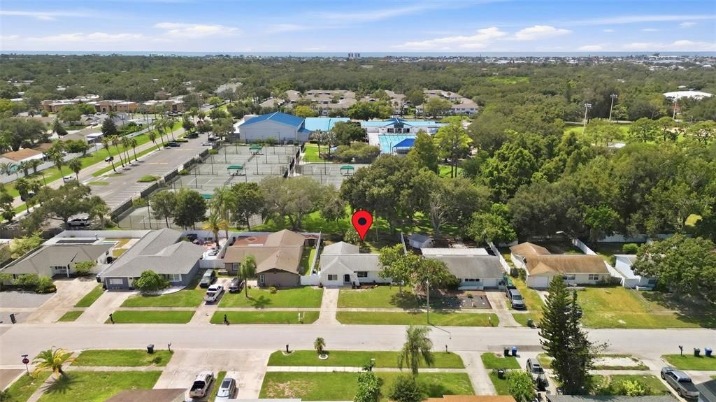 En Venta: $549,900 (4 camas, 3 baños, 1470 Pies cuadrados)