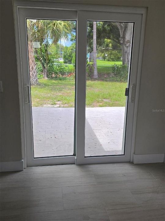 En Venta: $549,900 (4 camas, 3 baños, 1470 Pies cuadrados)