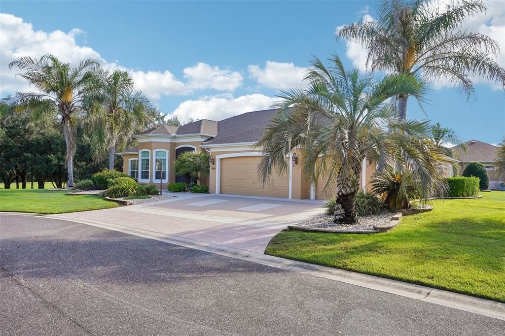 En Venta: $1,799,000 (4 camas, 3 baños, 3612 Pies cuadrados)