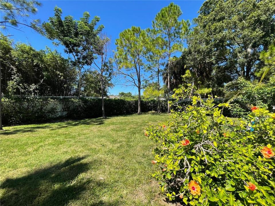 For Rent: $2,995 (3 beds, 2 baths, 1776 Square Feet)