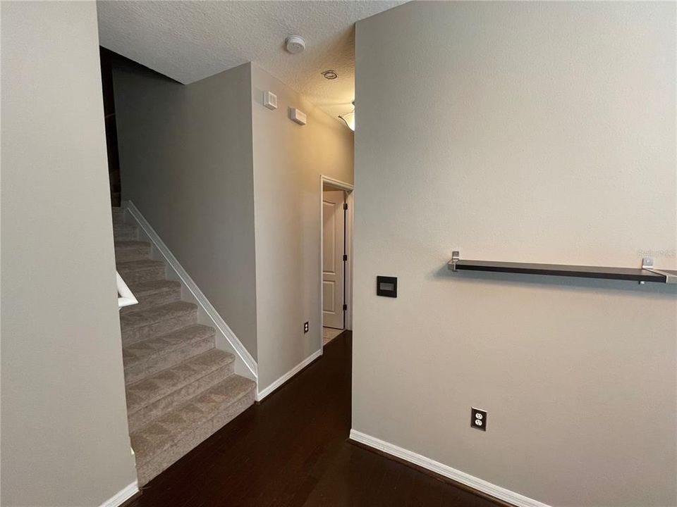 For Rent: $2,995 (3 beds, 2 baths, 1776 Square Feet)