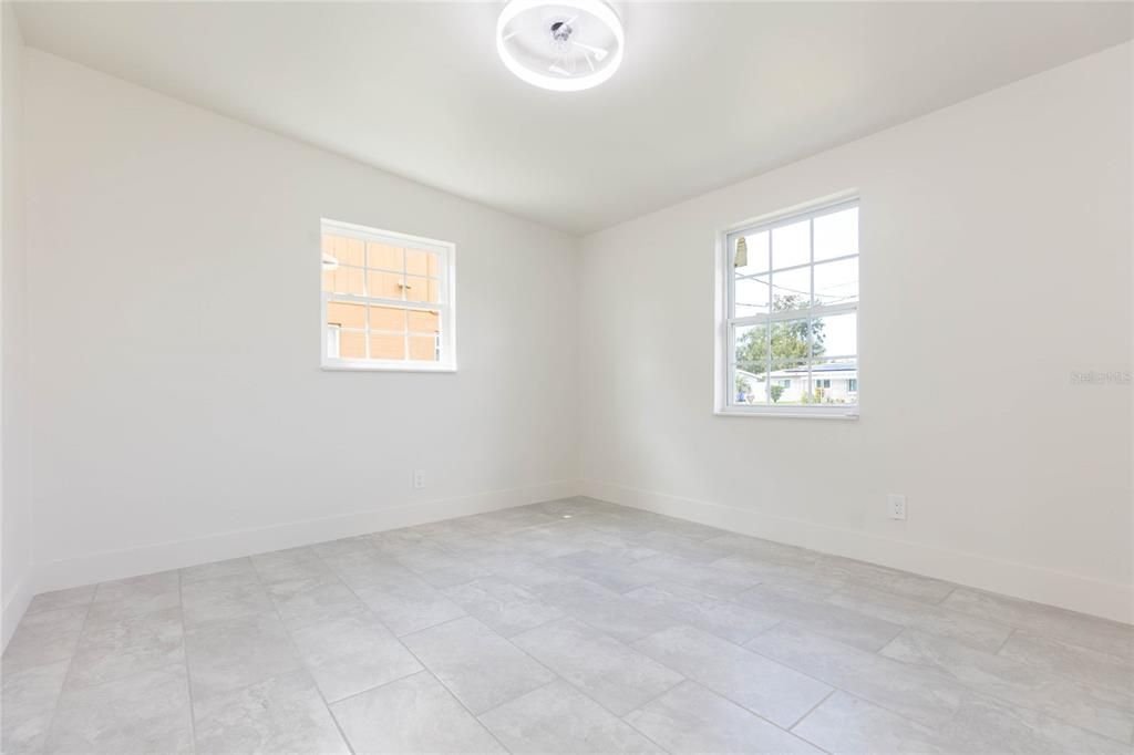 En Venta: $259,900 (3 camas, 1 baños, 888 Pies cuadrados)