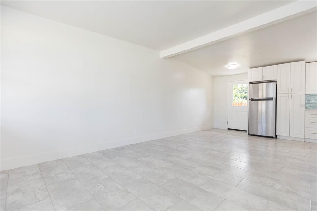 En Venta: $259,900 (3 camas, 1 baños, 888 Pies cuadrados)