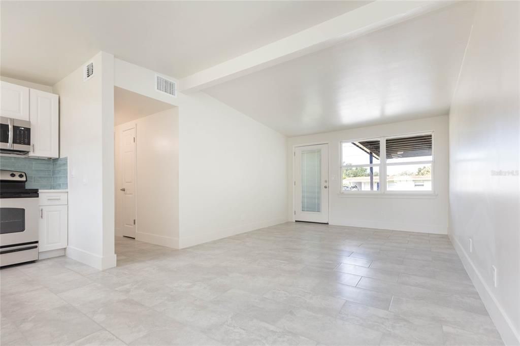 En Venta: $259,900 (3 camas, 1 baños, 888 Pies cuadrados)