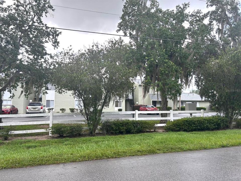 For Sale: $95,900 (2 beds, 1 baths, 1019 Square Feet)