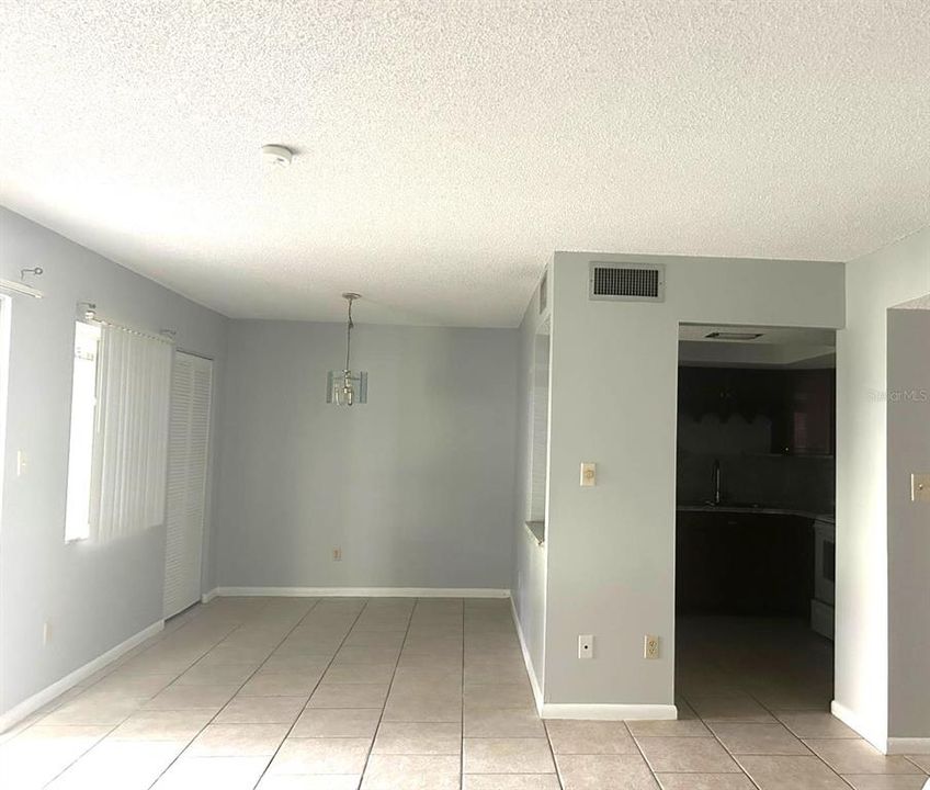 For Sale: $95,900 (2 beds, 1 baths, 1019 Square Feet)